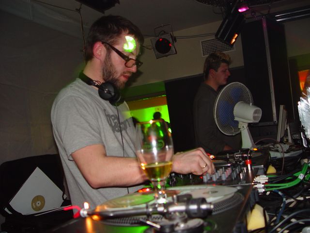 res18030.jpg